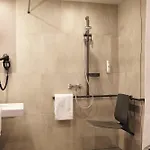 Aparthotel Candlewood Airport By Ihg 3*