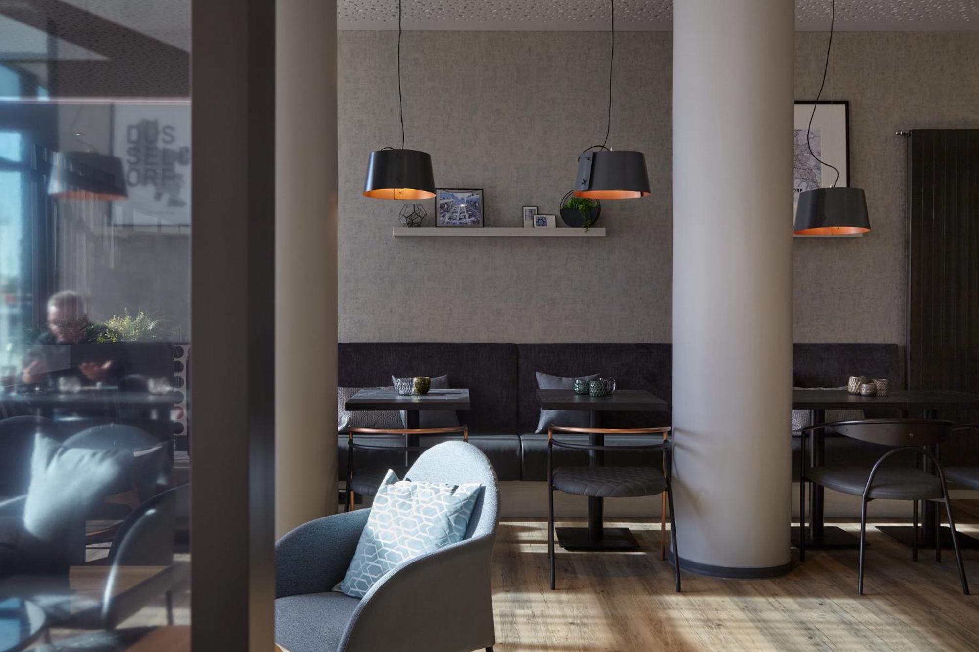 Candlewood Airport By Ihg 3*