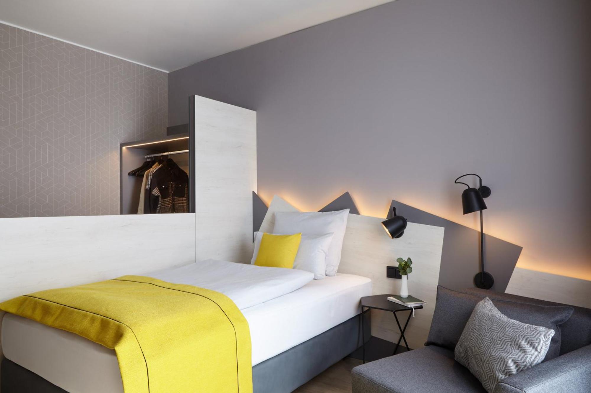 Aparthotel Candlewood Airport By Ihg 3*