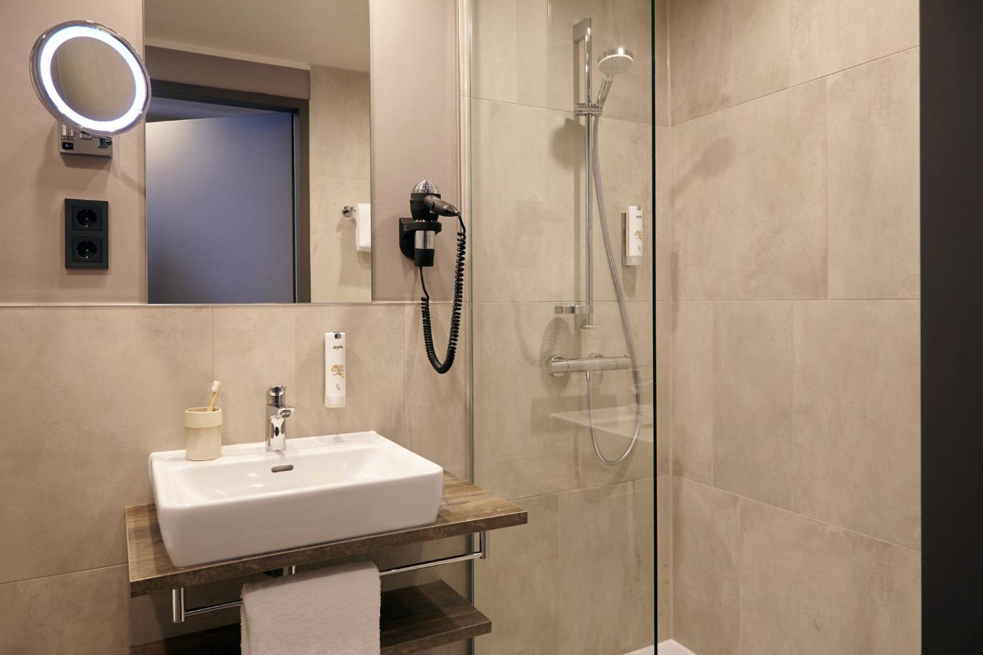 Candlewood Airport By Ihg Dusseldorf